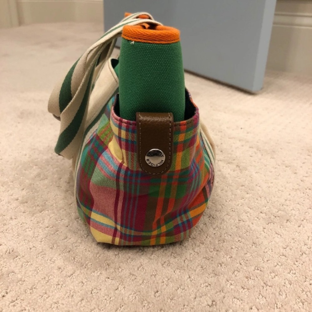 Tommy Hilfiger purse - Picture 8 of 9